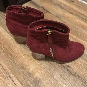 Liliana maroon booties